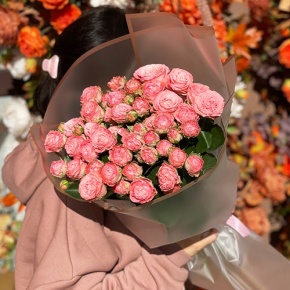 Букет из 11 пионовидных кустовых роз (60 см) в Красногорске