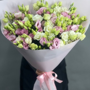 Нежный букет из 21 эустомы в Красногорске