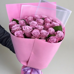 Букет из 25 тепличных лиловых роз Меритим в Красногорске