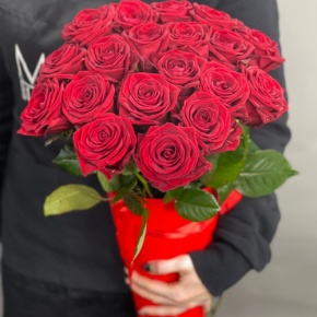 21 красная роза в конусе (50 см) в Красногорске
