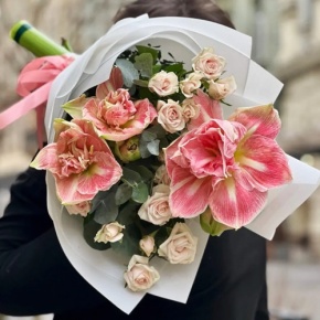 Букет "Анель" из амариллисов и кустовых роз в Красногорске