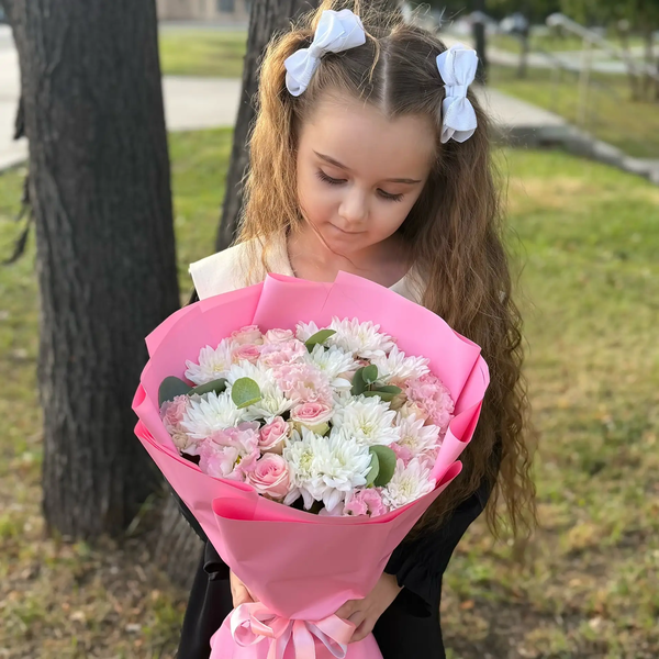 Букет из хризантем, эустом и роз в Красногорске