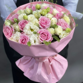 Букет "Нежное признание" из роз и эустом в Красногорске