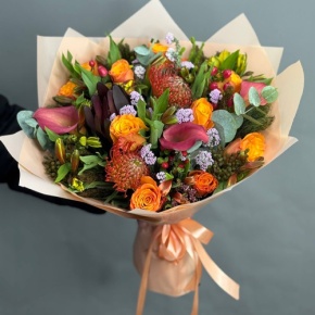 Букет "Даниэлла" из калл, роз, гиперикума, сафари, капса и лейко в Красногорске