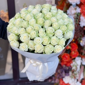 Букет 51 белая роза (50 см) в Красногорске