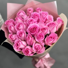 Букет из 25 розовых роз кения (40 см) в Красногорске
