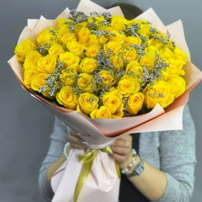 Букет из 51 лимонной розы с лимониумом в Красногорске