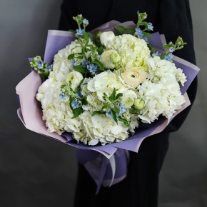 Букет из Голландских гортензий и ранункулюсов в Красногорске