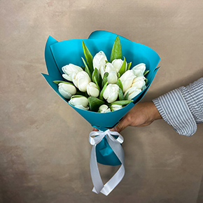 Букет 15 белоснежных тюльпанов в Красногорске