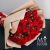 Букет 15 кустовых красных роз в Красногорске Букет 15 кустовых красных роз в Красногорске