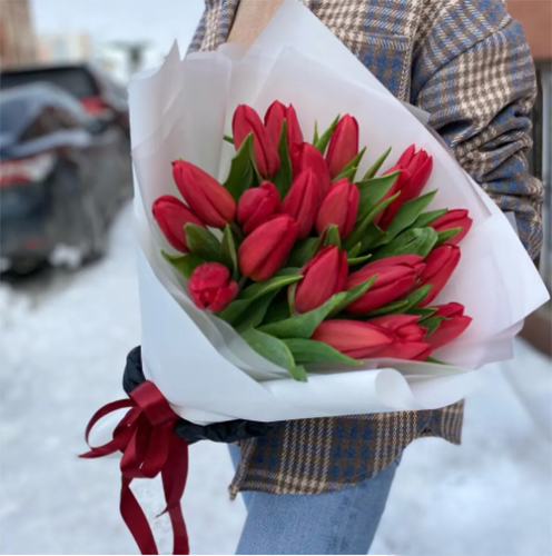 Букет красных тюльпанов в Красногорске