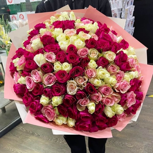 Букет 151 роза ягодный микс (40 см) в Красногорске