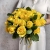 Букет из 25 лимонных роз с рускусом (40 см) в Красногорске Букет из 25 лимонных роз с рускусом (40 см) в Красногорске
